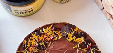 Cheesecake vegan cu fistic